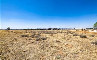 24000 m² Retail Space in Pendale