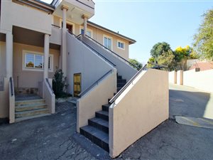 3 Bed Apartment in Rembrandt Park
