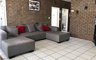 2 Bedroom Flat in Quellerie Park
