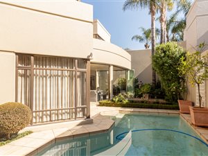 3 Bed Cluster in Melrose North