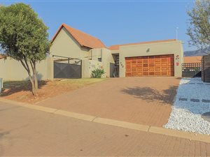 2 Bedroom House in Leloko
