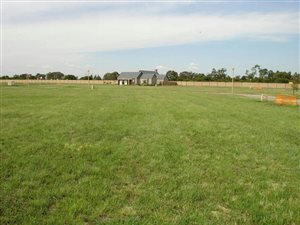 658 m² Land available in Bedworth Park