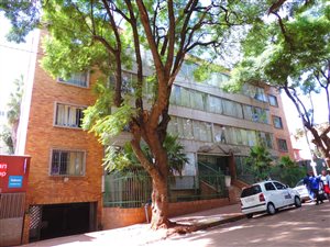 Studio Apartment in Yeoville