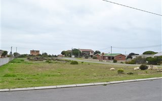 980 m² Land available in Struisbaai