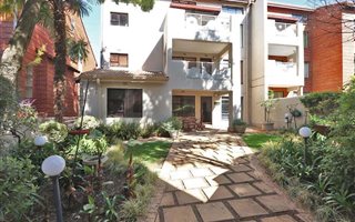 3 Bedroom Simplex in Morningside