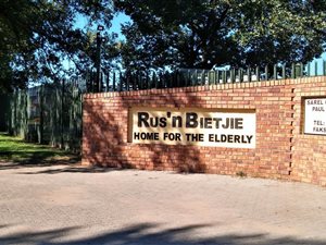 2 Bed Cluster in Springs Central