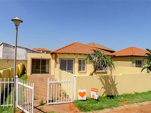 3 Bed House in Clarina