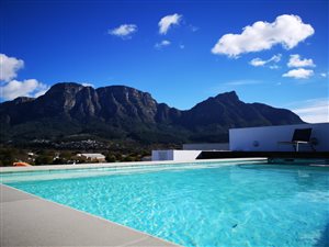 2 Bed Apartment in Claremont Upper