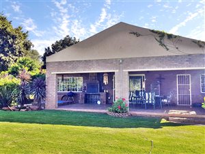 2.1 ha Smallholding in Mooinooi