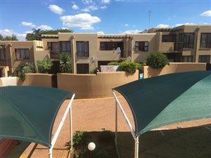 2 Bed Apartment in Glenvista
