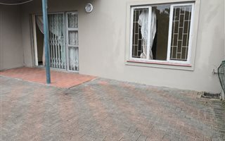 2 Bedroom Simplex in Carrington Heights