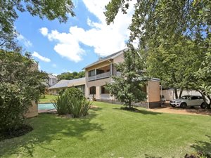 4 Bed House in Craighall Park