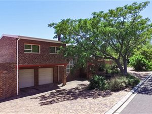 5 Bed House in Mountainside