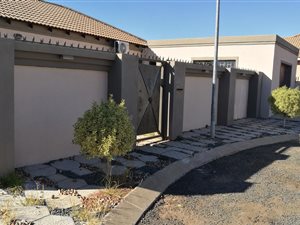 3 Bed House in West End