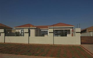 3 Bedroom House in Shalimar Ridge