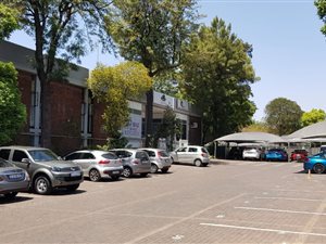 200 m² Office Space in Senderwood