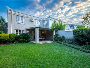2 Bed Duet in Silver Lakes Golf Estate