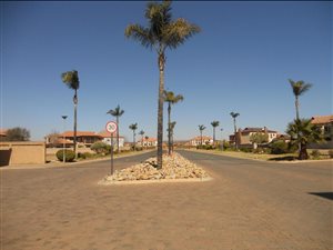 930 m² Land available in Savannah Country Estate