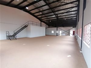625 m² Industrial space in Monavoni