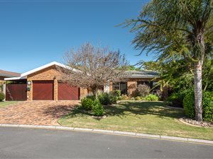 4 Bed House in Sonstraal East