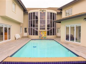 5 Bedroom Townhouse in Hillcrest Park