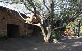 4 Bedroom House in Kameelfontein and surrounds