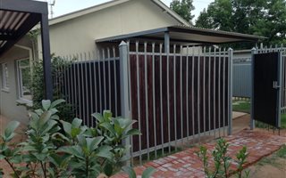 1 Bedroom Garden Cottage in Lyttelton Manor