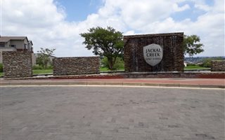 Bachelor apartment in Roodepoort Central