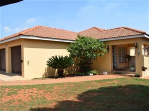 3 Bed House in Rensburg