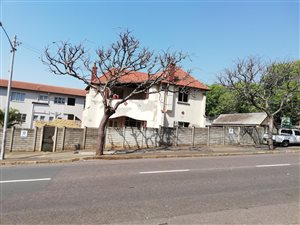 300 m² Commercial space in Morningside
