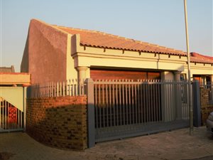 3 Bed House in Nellmapius