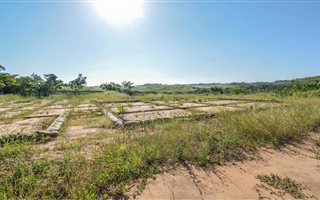 1050 m² Land available in Salt Rock