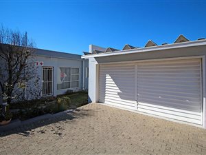 3 Bed Townhouse in Rosettenville