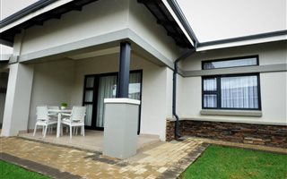 1 Bedroom Townhouse in Bredell AH