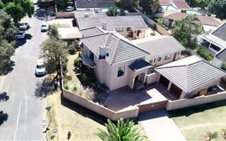 5 Bedroom House in La Rochelle