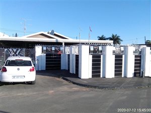 3 Bed House in Brookdale