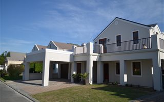 6 Bedroom House in Zevendal