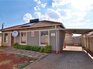 3 Bed House in Rosslyn