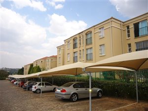 2 Bed Apartment in Northcliff