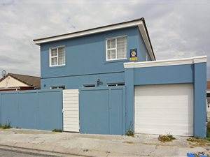 3 Bed House in Strandfontein