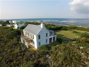 4 Bed House in Bettys Bay