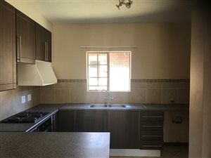 2 Bed Apartment in Mooikloof Ridge