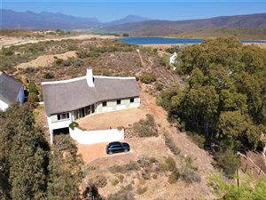 4 Bed House in McGregor