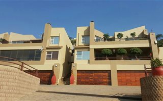 2 Bedroom Apartment in Constantia Kloof