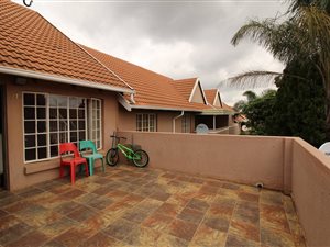 2 Bed Apartment in Radiokop