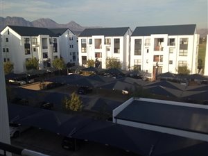 1 Bed Apartment in Somerset West Central