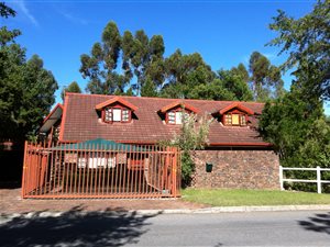 Bachelor apartment in Stellenbosch Central