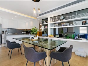 4 Bed Apartment in Fresnaye
