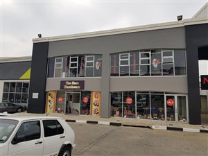 700 m² Commercial space in Northgate
