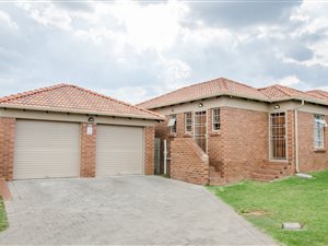 3 Bed House in Thatch Hill Estate